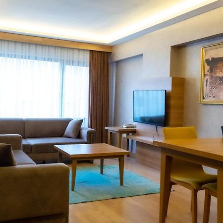 Bursa Suites Apart Otel Extérieur photo A living room in a serviced apartment in Istanbul, Turkey